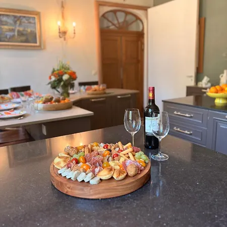 Le Pavillon Imperial - Avec Salle D'eau Bed & Breakfast Hannut